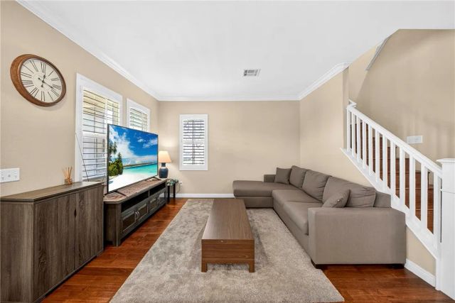 22960 Mission, Carson, CA 90745