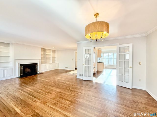 53 Bank Street, New Canaan, CT 06840