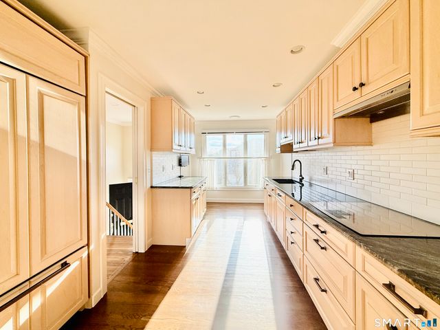 53 Bank Street, New Canaan, CT 06840