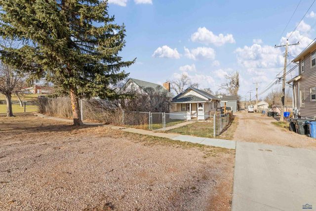 1214 COLUMBUS, Rapid City, SD 57701