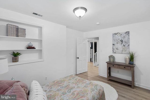 8707 RIDGE RD, Bethesda, MD 20817