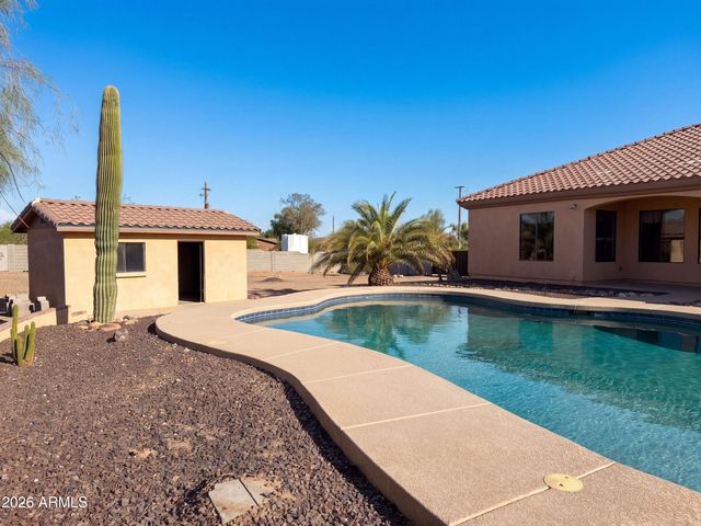 16806 W DOVE WING Way, Surprise, AZ 85387