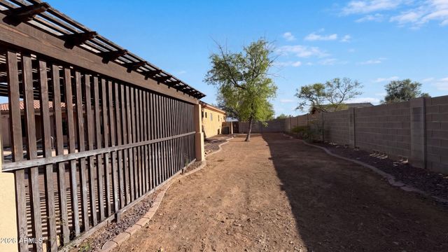 16806 W DOVE WING Way, Surprise, AZ 85387