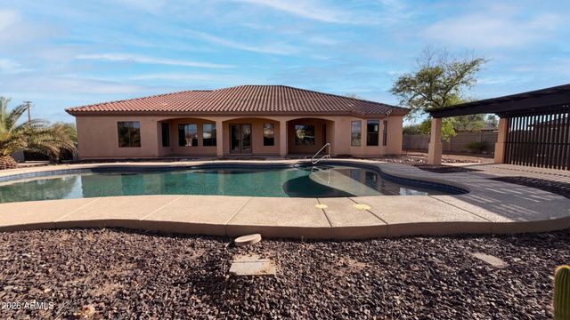 16806 W DOVE WING Way, Surprise, AZ 85387