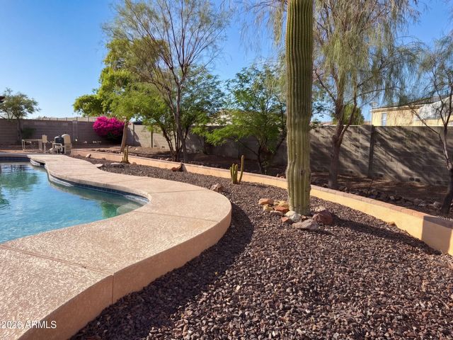 16806 W DOVE WING Way, Surprise, AZ 85387