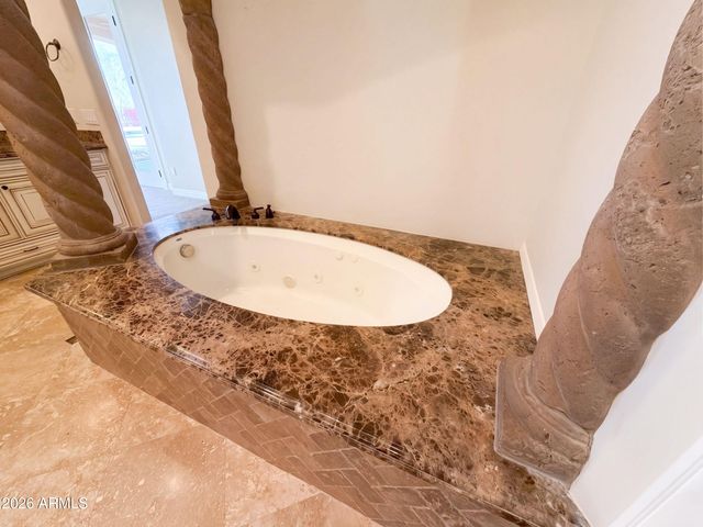 16806 W DOVE WING Way, Surprise, AZ 85387