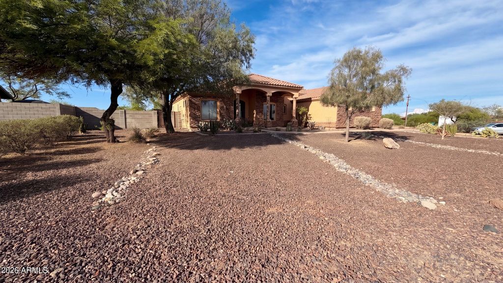 16806 W DOVE WING Way, Surprise, AZ 85387