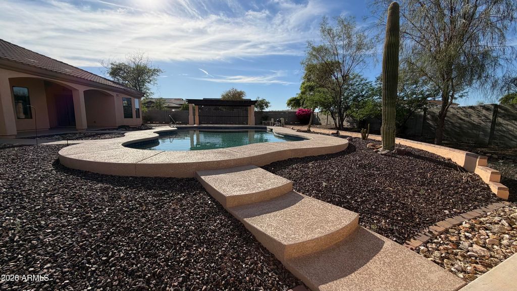 16806 W DOVE WING Way, Surprise, AZ 85387 — photo 5