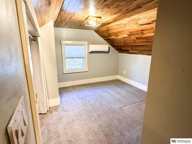 4338 Cass Street, Omaha, NE 68131