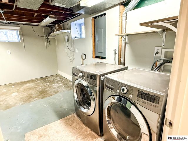 4338 Cass Street, Omaha, NE 68131