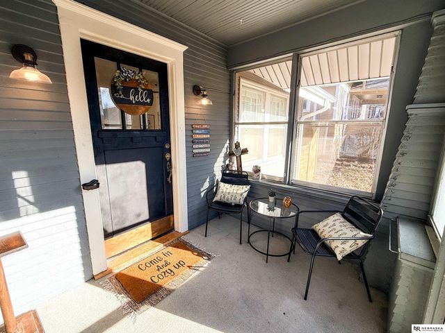 4338 Cass Street, Omaha, NE 68131