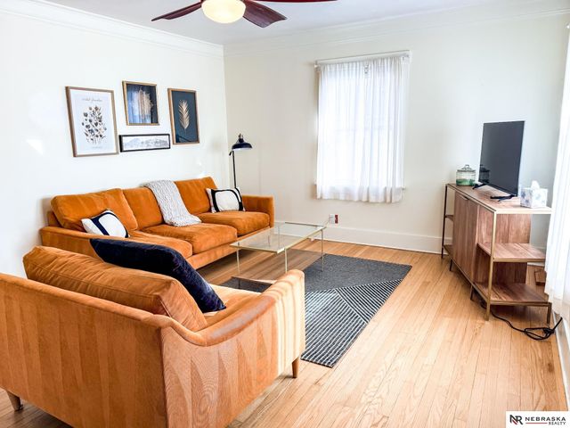 4338 Cass Street, Omaha, NE 68131