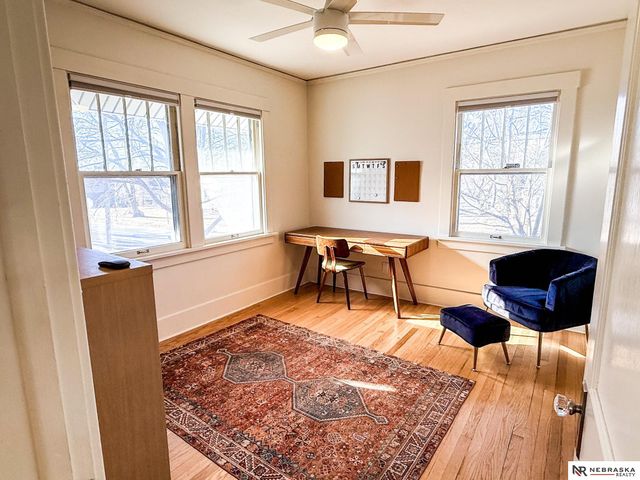 4338 Cass Street, Omaha, NE 68131