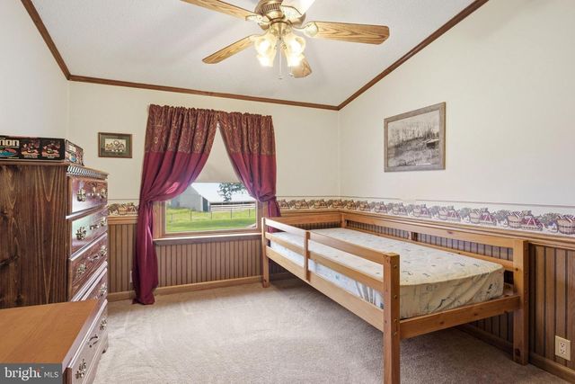 454 RACETRACK RD, Abbottstown, PA 17301