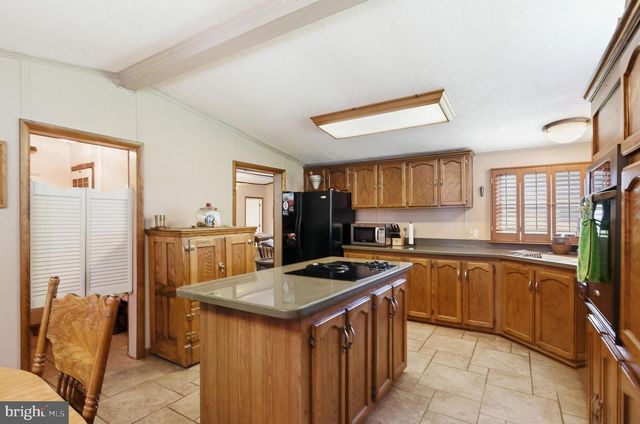 454 RACETRACK RD, Abbottstown, PA 17301