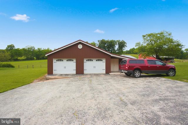 454 RACETRACK RD, Abbottstown, PA 17301