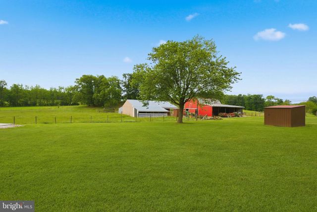 454 RACETRACK RD, Abbottstown, PA 17301
