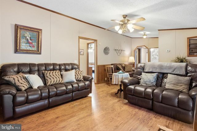 454 RACETRACK RD, Abbottstown, PA 17301