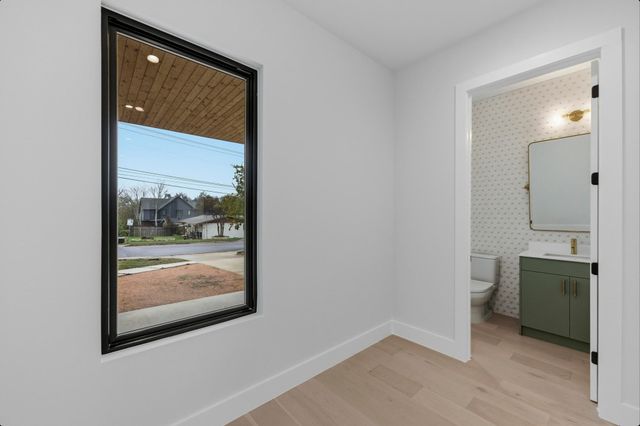 802 Philco DR 1, Austin, TX 78745