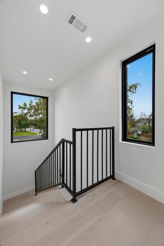 802 Philco DR 1, Austin, TX 78745