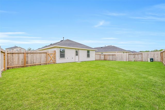 1015 Bluegill Drive, Alvin, TX 77511