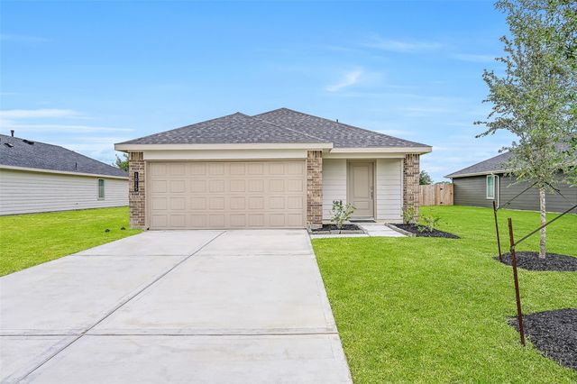 1015 Bluegill Drive, Alvin, TX 77511