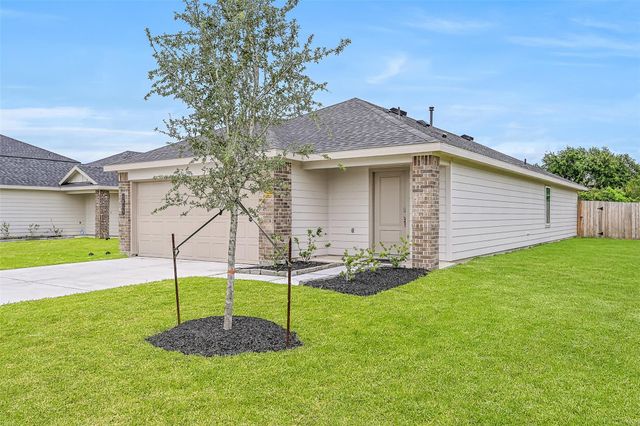 1015 Bluegill Drive, Alvin, TX 77511