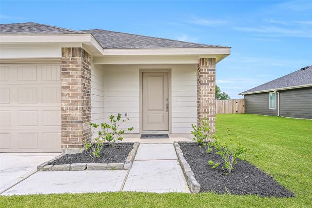 1015 Bluegill Drive, Alvin, TX 77511