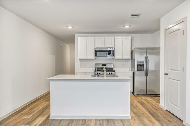 1015 Bluegill Drive, Alvin, TX 77511