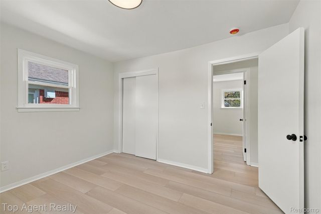 24243 Petersburg Avenue, Eastpointe, MI 48021