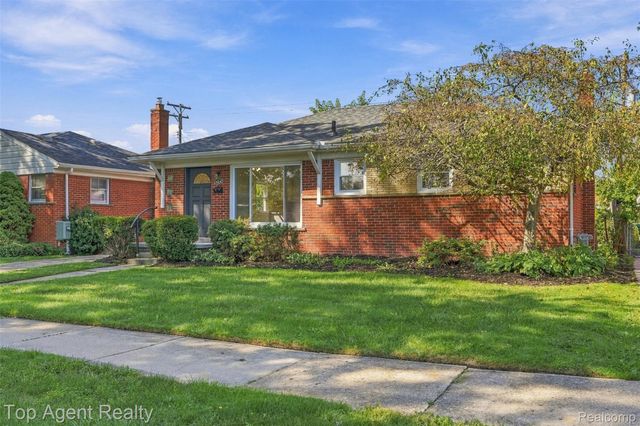 24243 Petersburg Avenue, Eastpointe, MI 48021