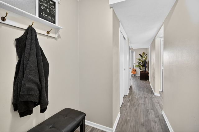 1915 NW Hickory Lane 8, Ankeny, IA 50023