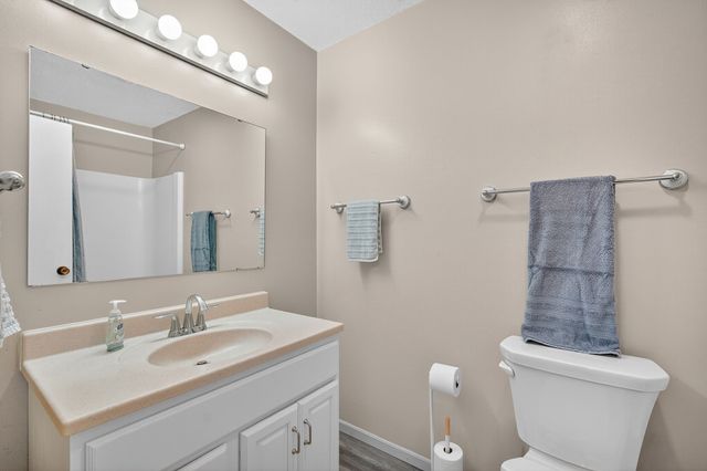 1915 NW Hickory Lane 8, Ankeny, IA 50023