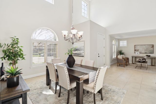 1152 Oak Valley Dr, Lincoln, CA 95648