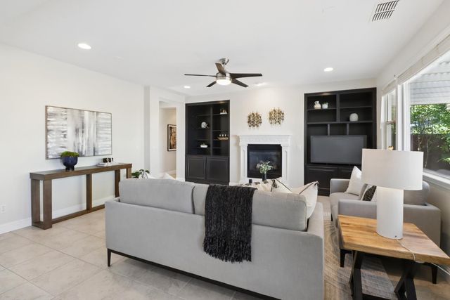 1152 Oak Valley Dr, Lincoln, CA 95648