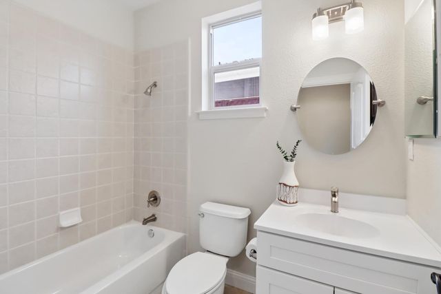 1152 Oak Valley Dr, Lincoln, CA 95648