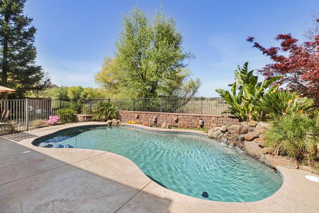 1152 Oak Valley Dr, Lincoln, CA 95648