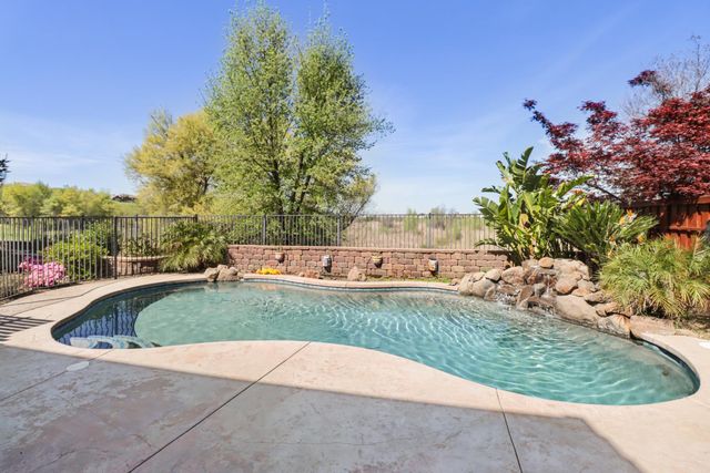 1152 Oak Valley Dr, Lincoln, CA 95648