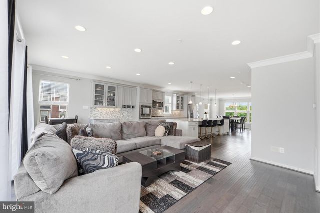 10601 EASTLAND CIR, Upper Marlboro, MD 20772