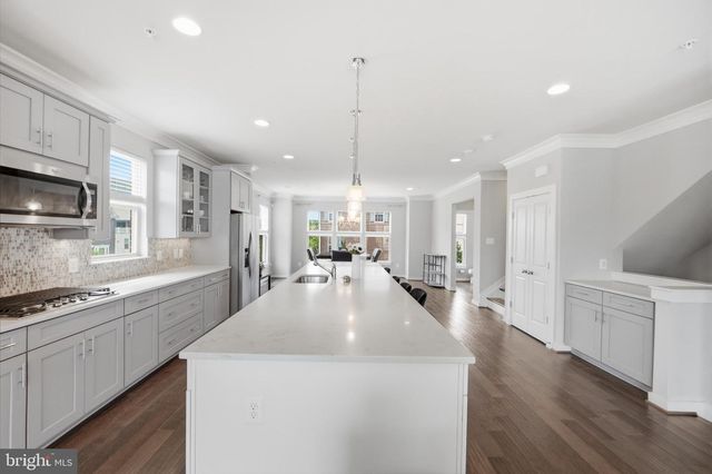 10601 EASTLAND CIR, Upper Marlboro, MD 20772
