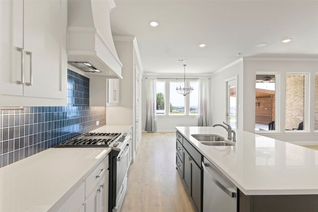 305 Monument Place, Reno, TX 76020