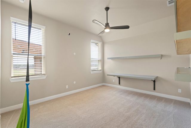 305 Monument Place, Reno, TX 76020