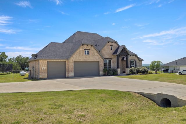 305 Monument Place, Reno, TX 76020