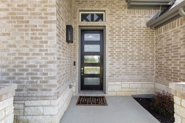 305 Monument Place, Reno, TX 76020