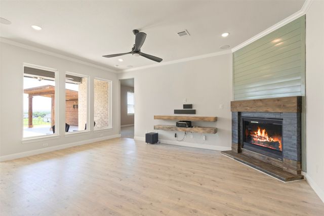 305 Monument Place, Reno, TX 76020