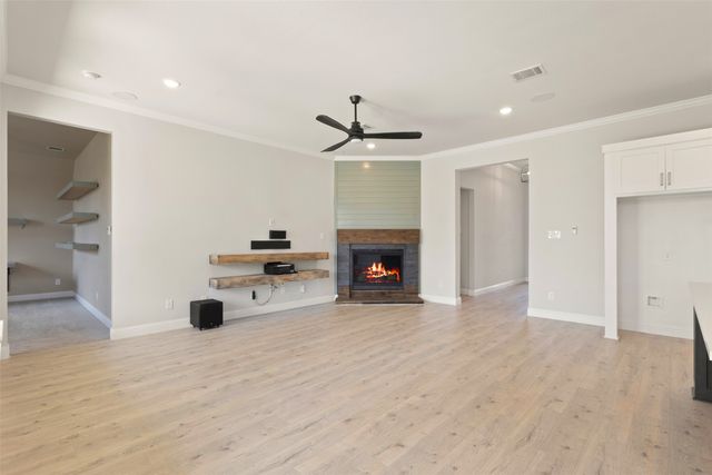 305 Monument Place, Reno, TX 76020