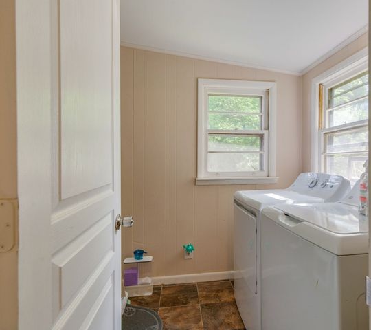 2006 Thomas Ave, Columbia, TN 38401