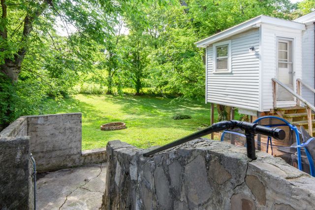 2006 Thomas Ave, Columbia, TN 38401