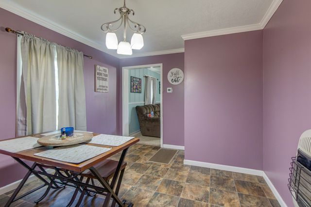 2006 Thomas Ave, Columbia, TN 38401
