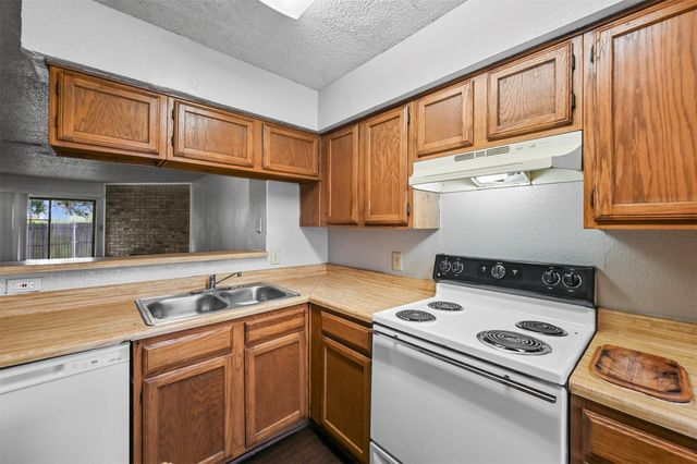 2198 Aspen Drive, Dallas, TX 75227